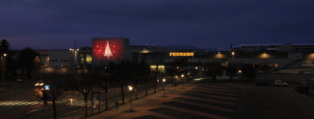 Ferrero: Proiezione Natale Azienda | bulbus lighting studio | Torino